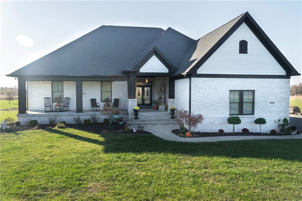 3526 Mullinix Road Greenwood, IN 46143 - Photo 4 of 60 Gallery Image 4
