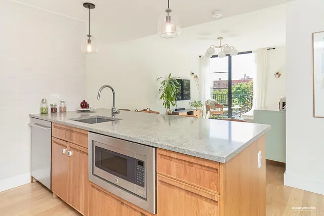 $3,800 | 264 Webster Avenue, Unit 504 | Kensington