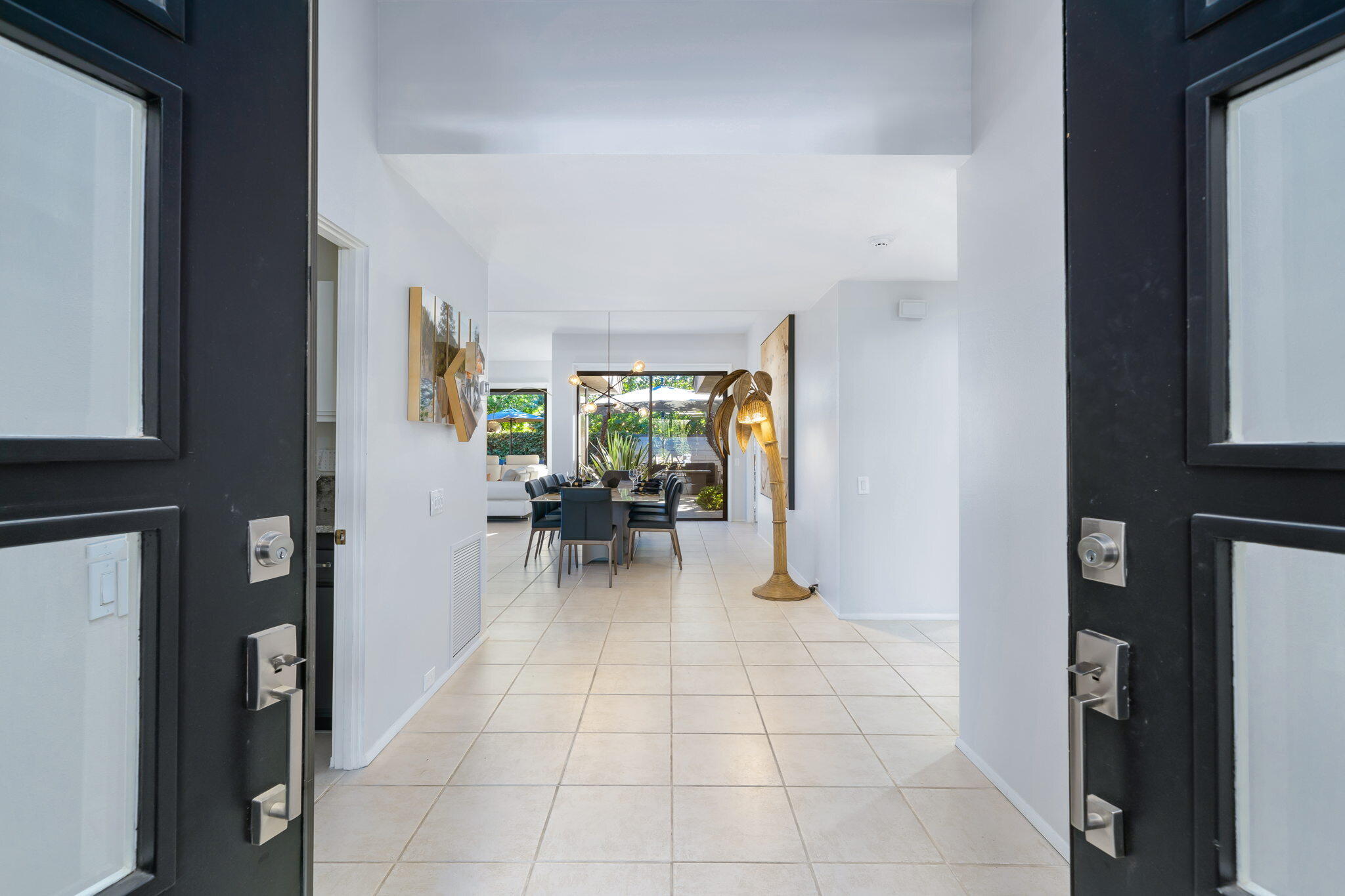 18 Lehigh Court Rancho Mirage, CA 92270 - Photo 5 of 53 a view of dining room with furniture and a window