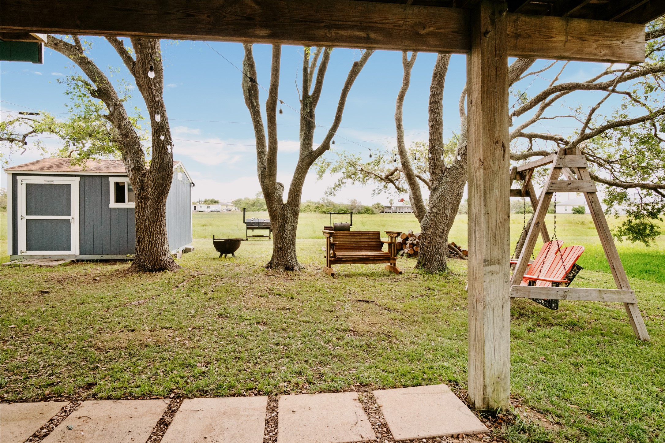 88 Bay Street Port O'Connor, TX 77982 - Photo 5 of 23 a view of a backyard of the house