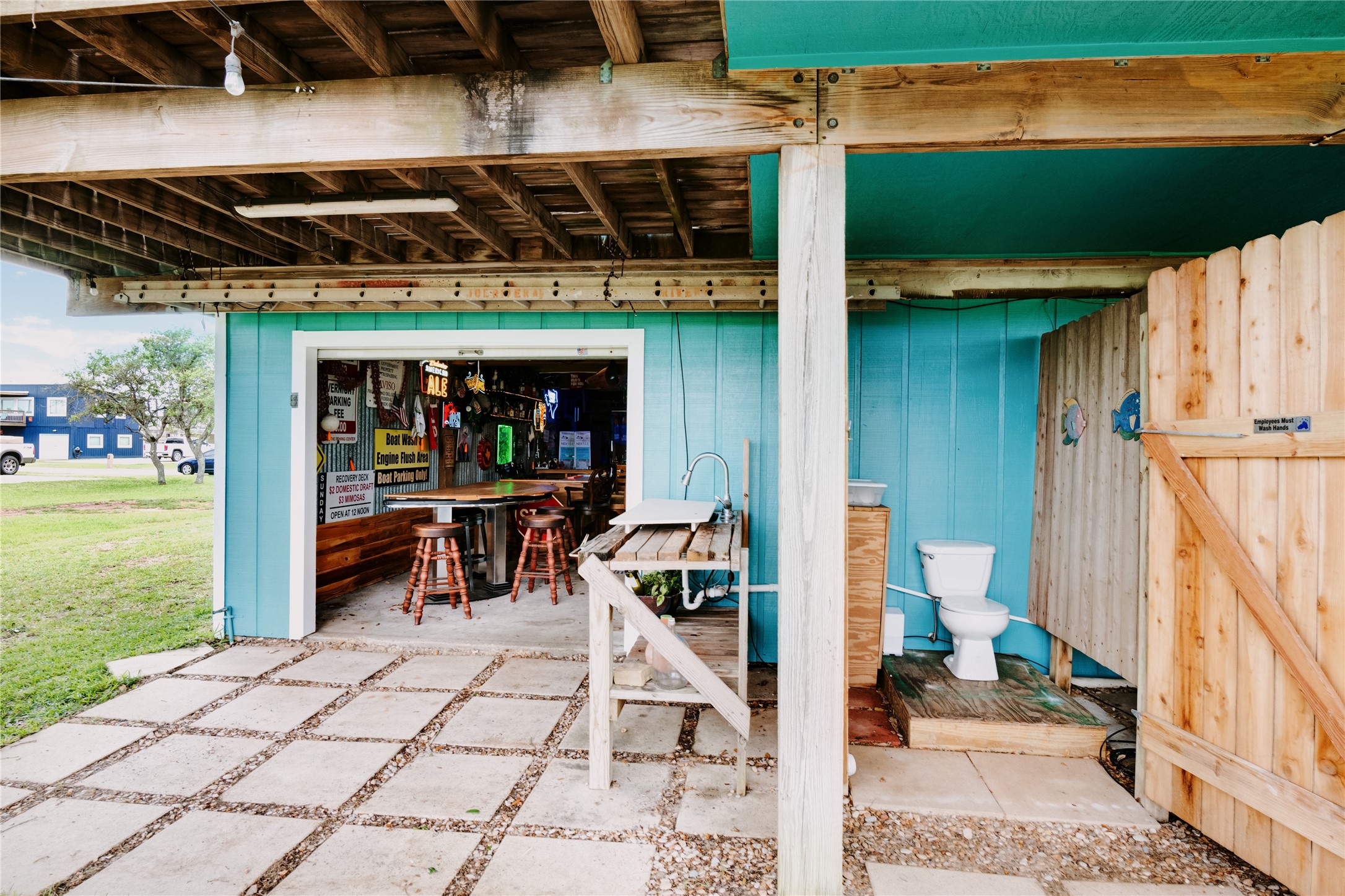 88 Bay Street Port O'Connor, TX 77982 - Photo 6 of 23 a view of outdoor space