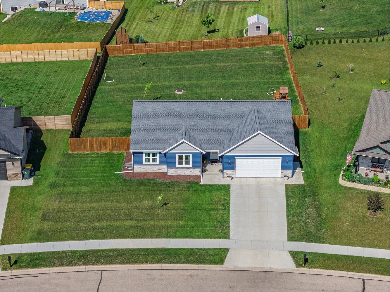 2055 Willow Run Reedsburg, WI 53959 - Photo 5 of 50