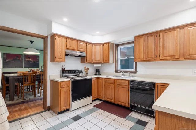 $575,000 | 64 Old Mt Tom Road, Litchfield, CT 06750