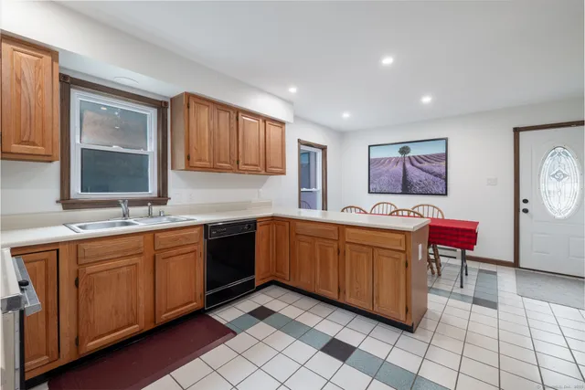 $575,000 | 64 Old Mt Tom Road, Litchfield, CT 06750