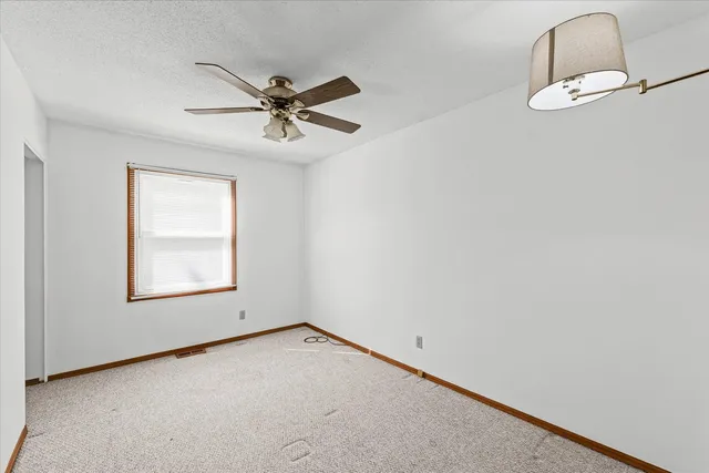 $189,900 | 1412 Greenridge Drive, Urbana, IL 61802