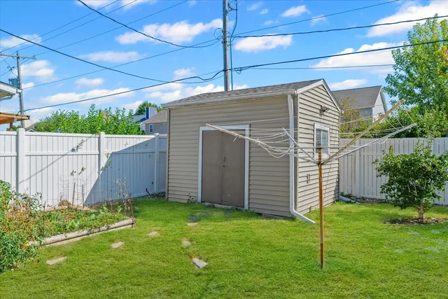 $189,900 | 1412 Greenridge Drive, Urbana, IL 61802