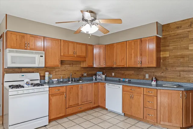 $189,900 | 1412 Greenridge Drive, Urbana, IL 61802