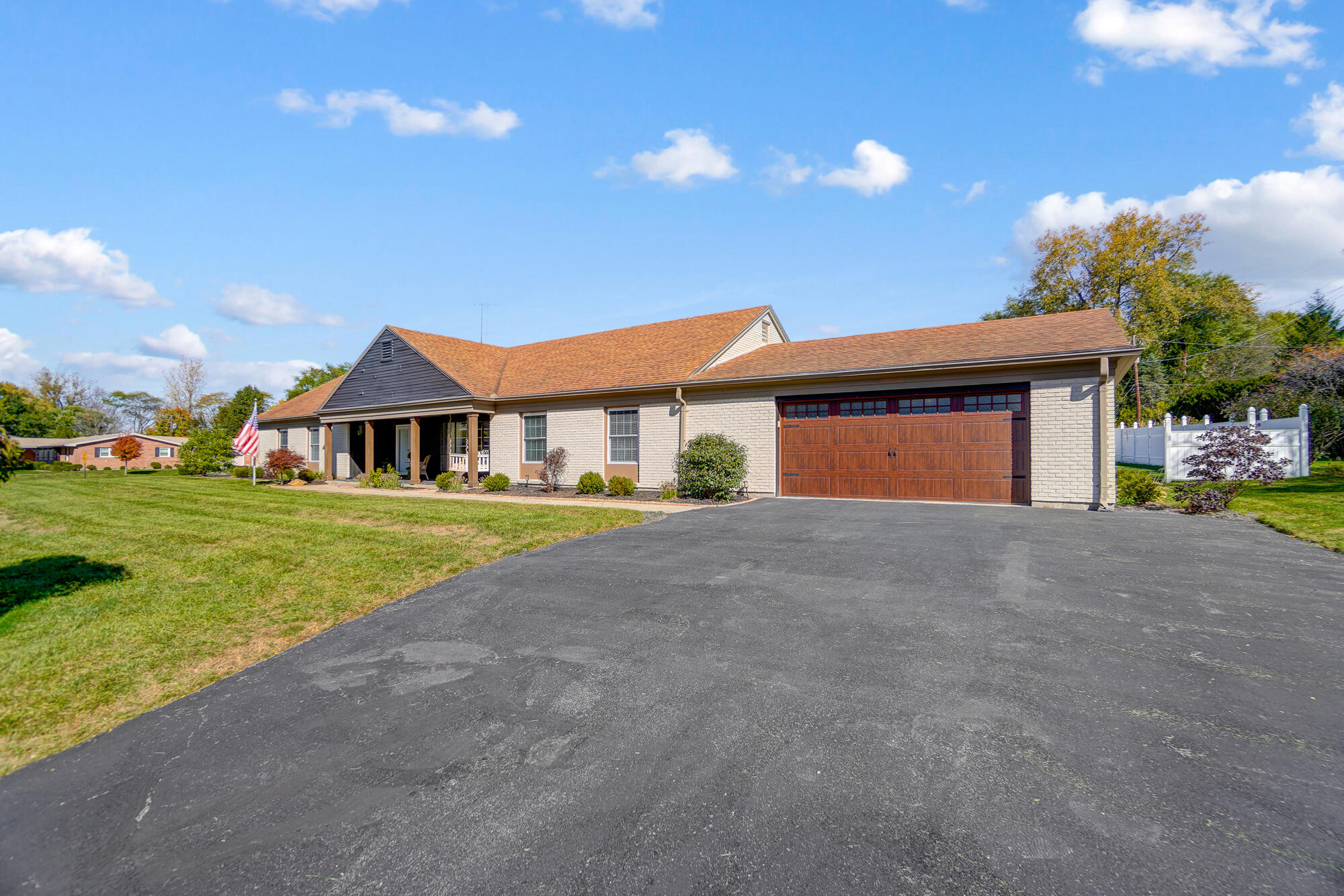 112 Thomaston Trail Springfield, OH 45503 - Photo 2 of 59