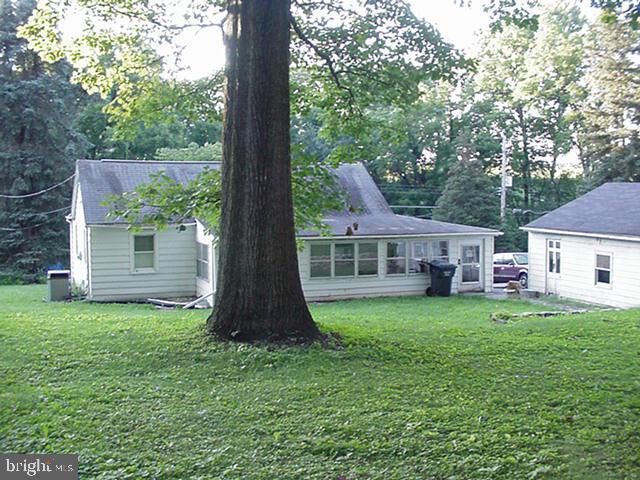 1217 Sagerville Road Bainbridge, PA 17502 - Photo 4 of 11 Gallery Image 4