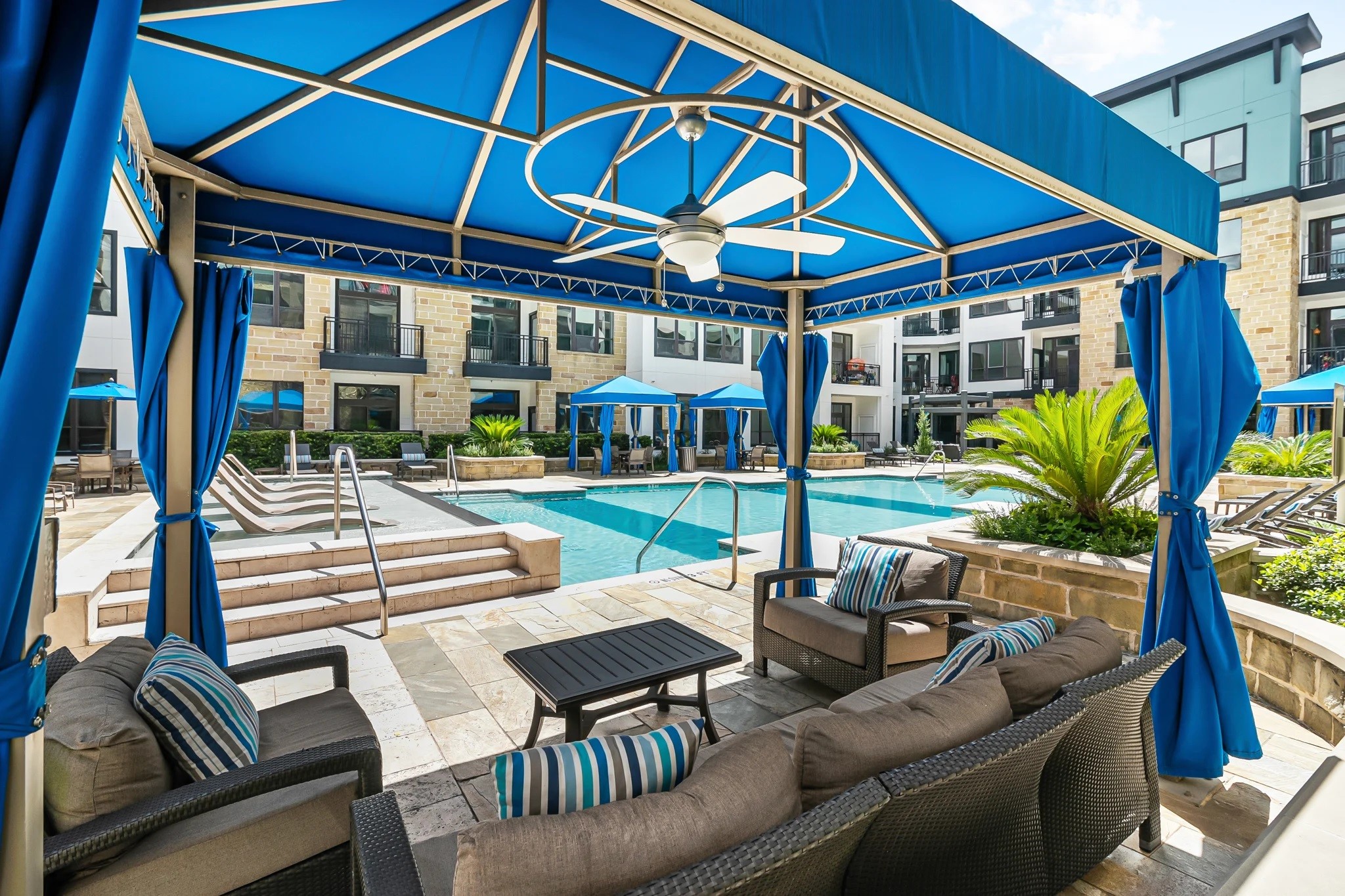 1616 West Dallas Street, Unit 449 Houston, TX 77019 - Photo 17 of 21 Gallery Image 17