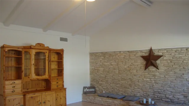 $1,500 | 18311 Redbud Lane, Jonestown, TX 78645