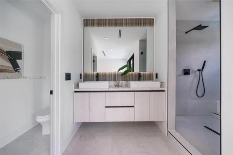 $1,495,000 | 2939 Southwest 21st Street, Miami, FL 33145