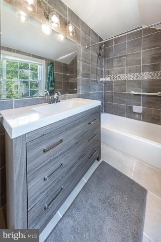 $940,000 | 2822 Lorcom Lane, Arlington, VA 22201