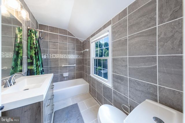 $940,000 | 2822 Lorcom Lane, Arlington, VA 22201