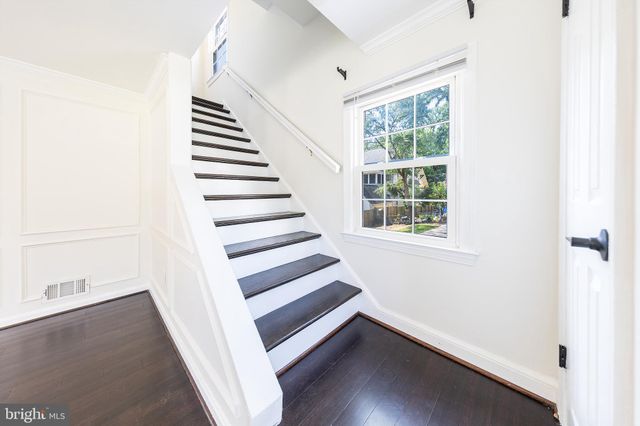 $940,000 | 2822 Lorcom Lane, Arlington, VA 22201