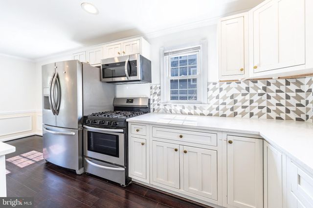 $940,000 | 2822 Lorcom Lane, Arlington, VA 22201