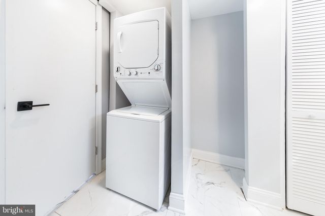 $940,000 | 2822 Lorcom Lane, Arlington, VA 22201