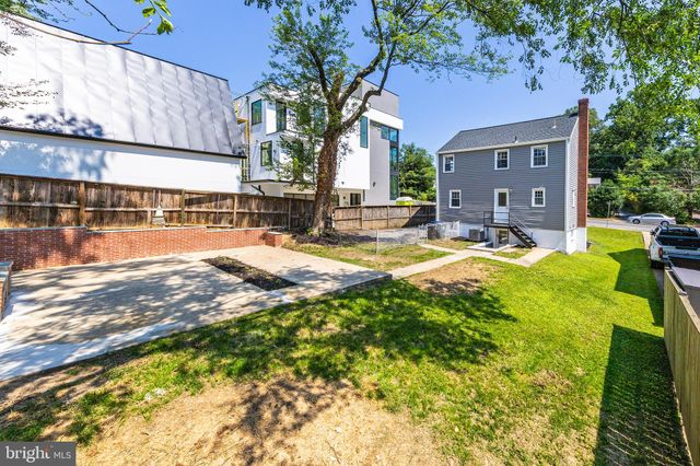 $940,000 | 2822 Lorcom Lane, Arlington, VA 22201