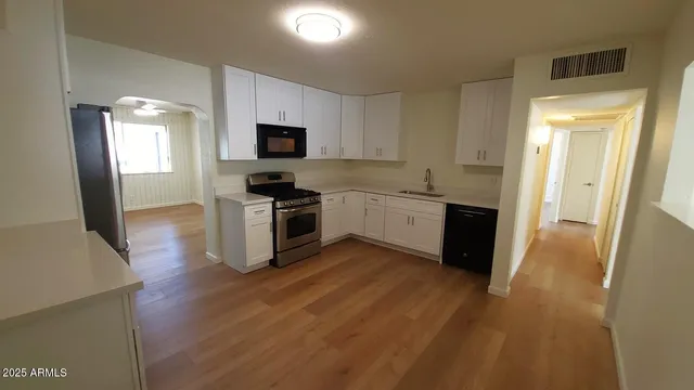 $1,895 | 1128 East Orchid Lane, Phoenix, AZ 85020