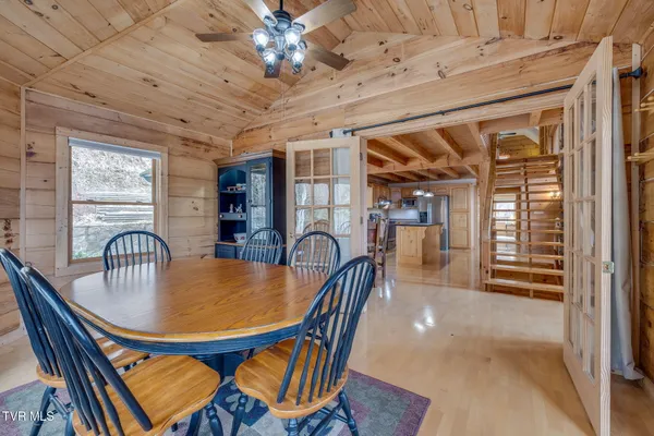 $699,900 | 107 Deer Run Drive, Flag Pond, TN 37657