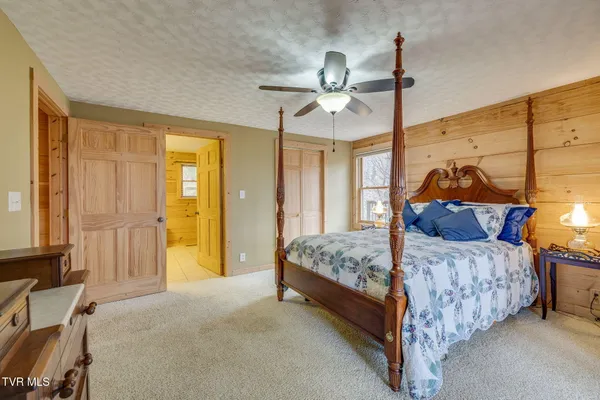 $699,900 | 107 Deer Run Drive, Flag Pond, TN 37657