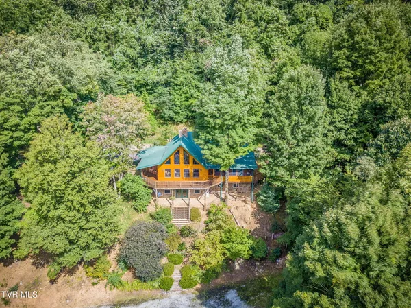 $699,900 | 107 Deer Run Drive, Flag Pond, TN 37657