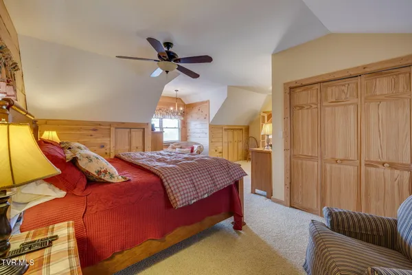 $699,900 | 107 Deer Run Drive, Flag Pond, TN 37657