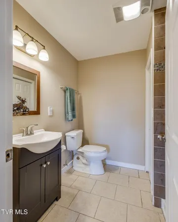 $699,900 | 107 Deer Run Drive, Flag Pond, TN 37657