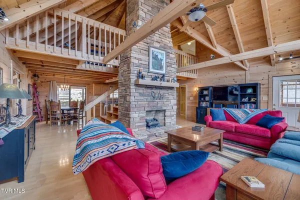 $699,900 | 107 Deer Run Drive, Flag Pond, TN 37657