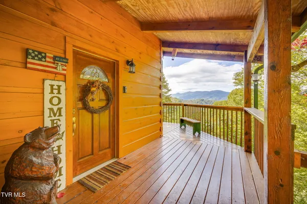 $699,900 | 107 Deer Run Drive, Flag Pond, TN 37657