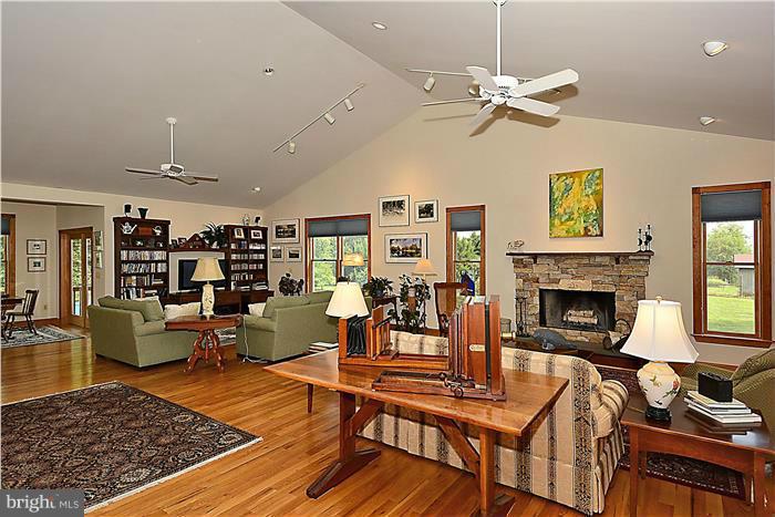 18707 Wasche Road Poolesville, MD 20837 - Photo 14 of 30 Interior (General)