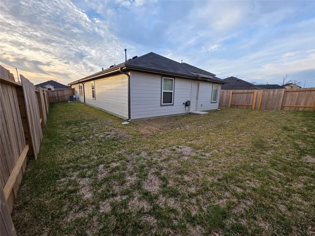 $2,100 | 40962 Seasoned Oak Lane, Magnolia, TX 77354