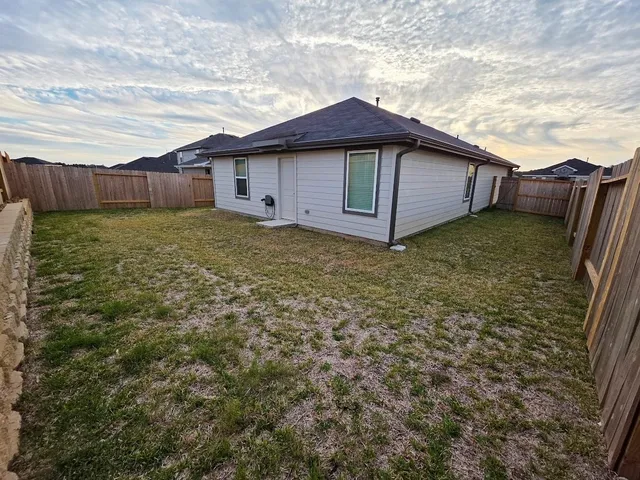 $2,100 | 40962 Seasoned Oak Lane, Magnolia, TX 77354