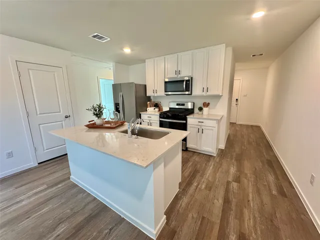 $2,100 | 40962 Seasoned Oak Lane, Magnolia, TX 77354