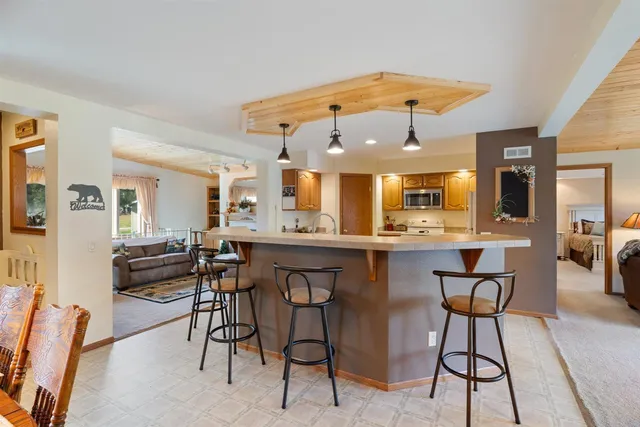 $925,000 | 4281 End Of Trail Lane, Tower, MN 55790