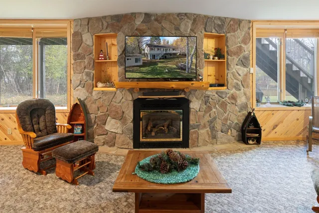 $925,000 | 4281 End Of Trail Lane, Tower, MN 55790