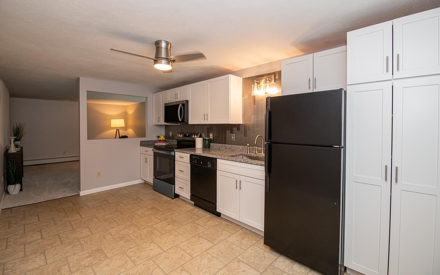 33 Garden Road, Unit 11 Plaistow, NH 03865 - Photo 4 of 20 Gallery Image 4