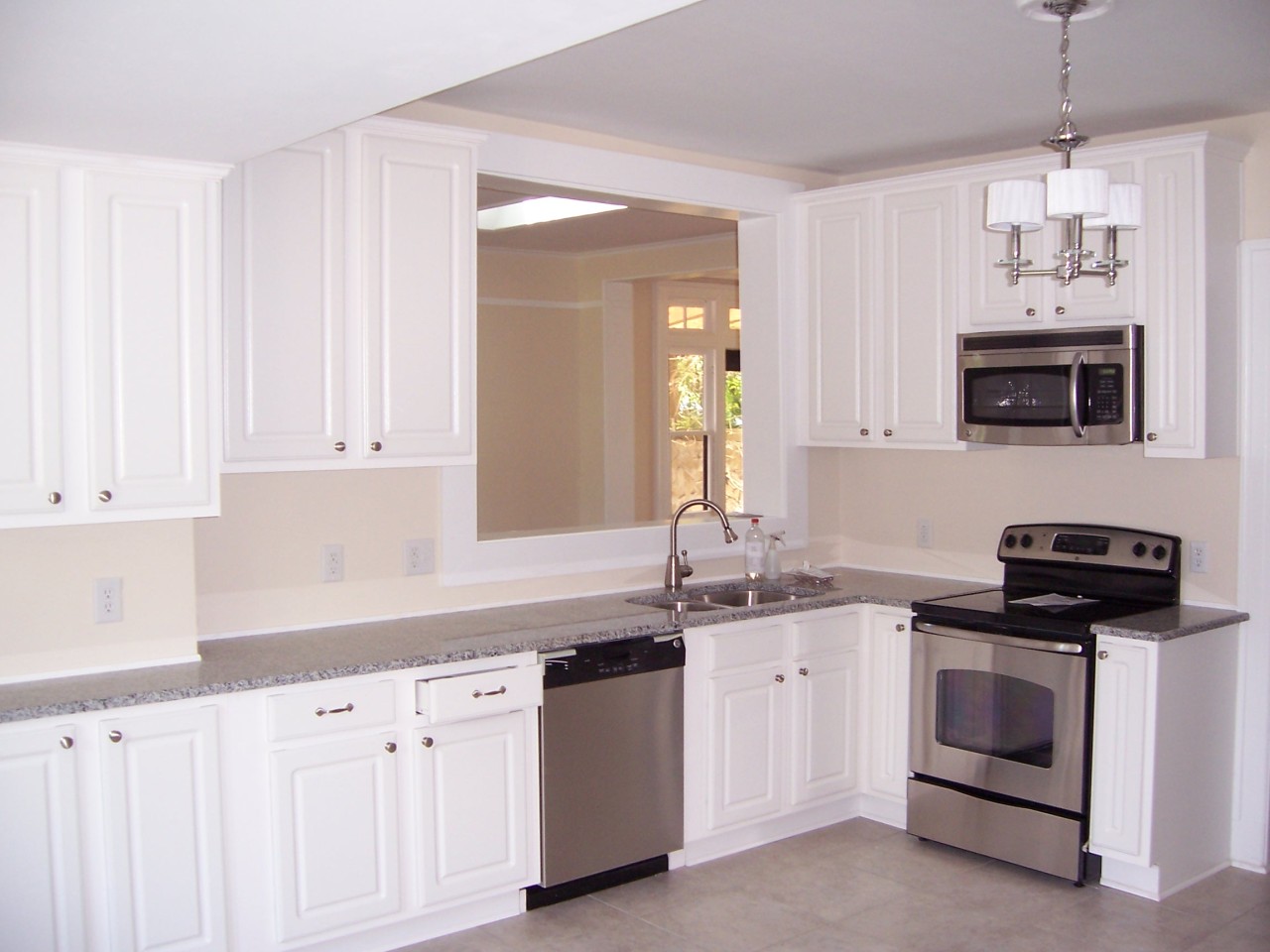 1838 Grandin Road Southwest Roanoke, VA 24015 - Photo 16 of 31 brand new kitchen w/stainless appls!