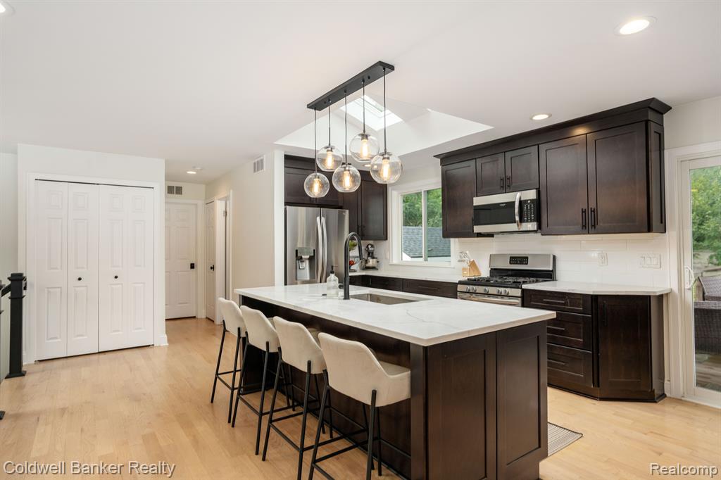 515 Reed Street Northville, MI 48167 - Photo 4 of 33