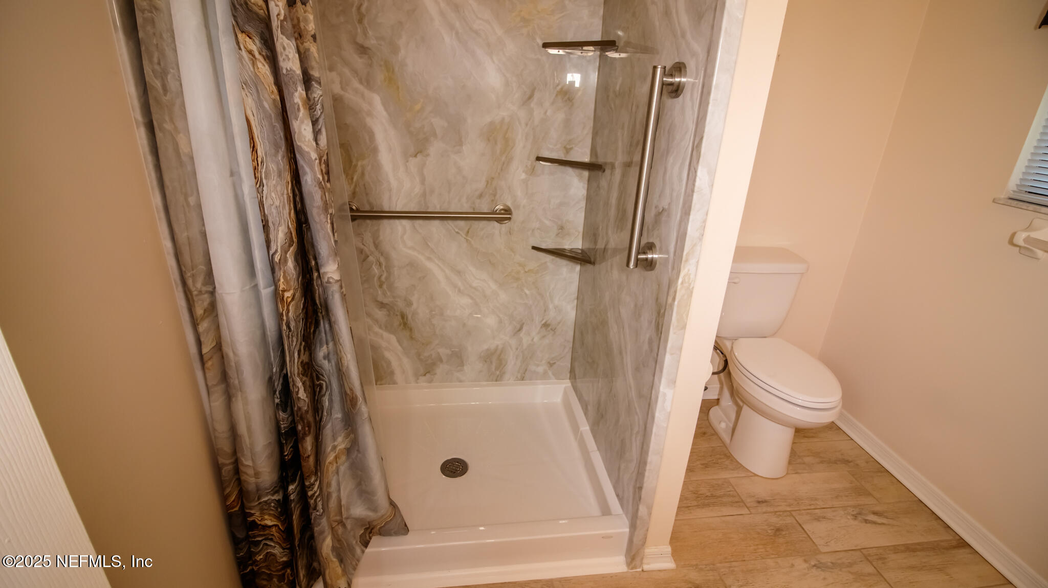 589 Southeast 71st Street Starke, FL 32091 - Photo 18 of 36 shower