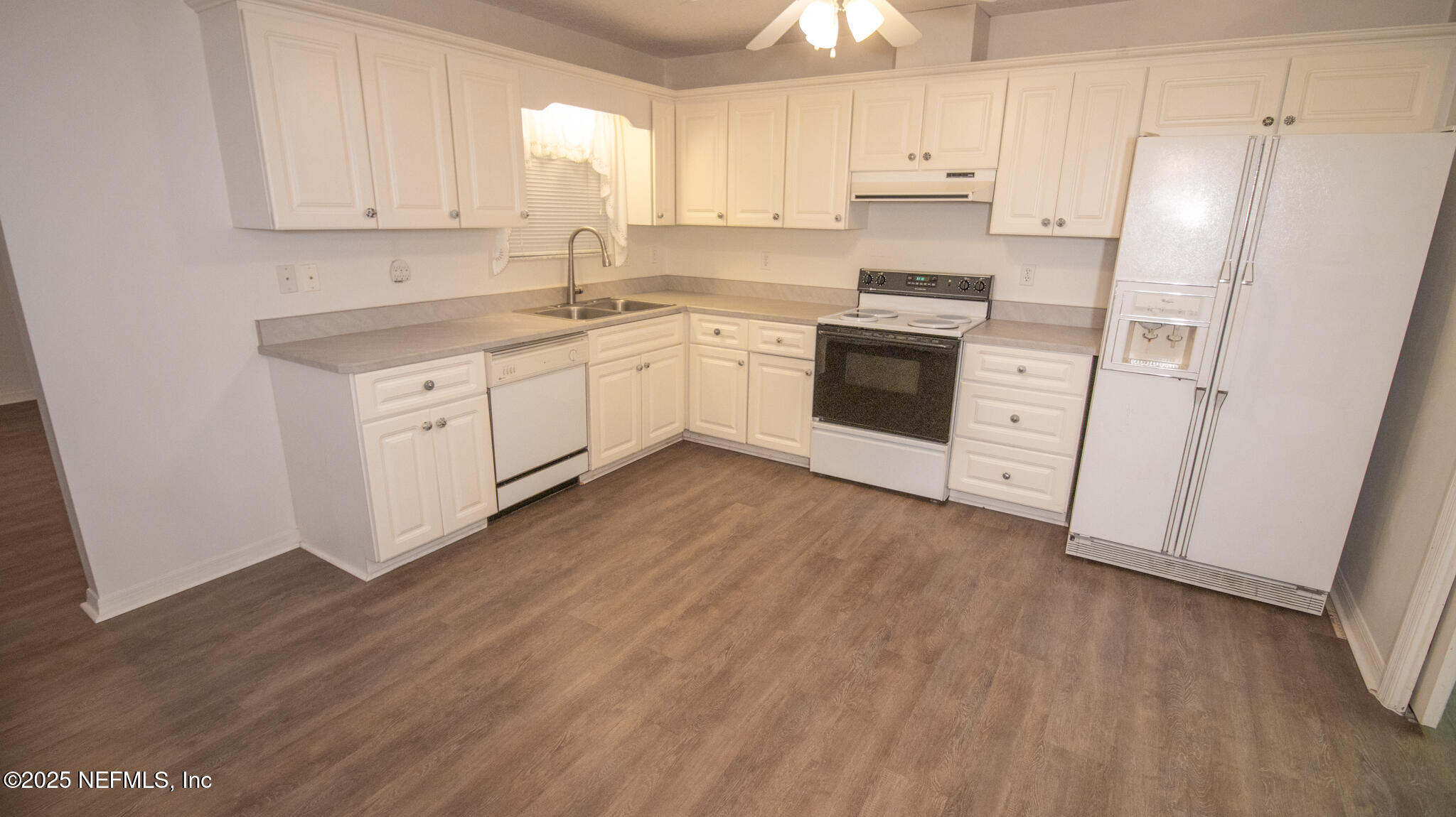 589 Southeast 71st Street Starke, FL 32091 - Photo 25 of 36 Kitchen