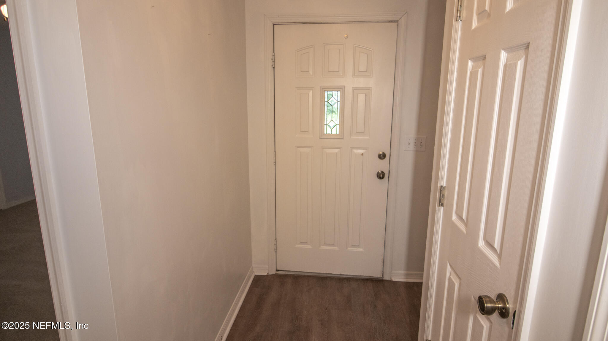 589 Southeast 71st Street Starke, FL 32091 - Photo 5 of 36 Foyer