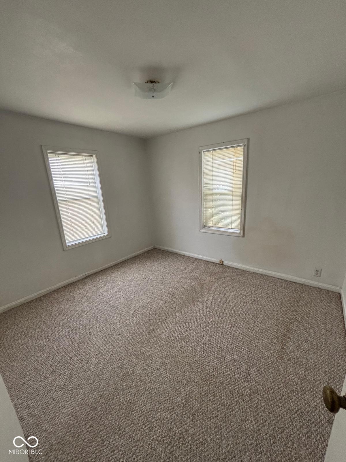 4021 Clarendon Road Indianapolis, IN 46208 - Photo 6 of 7