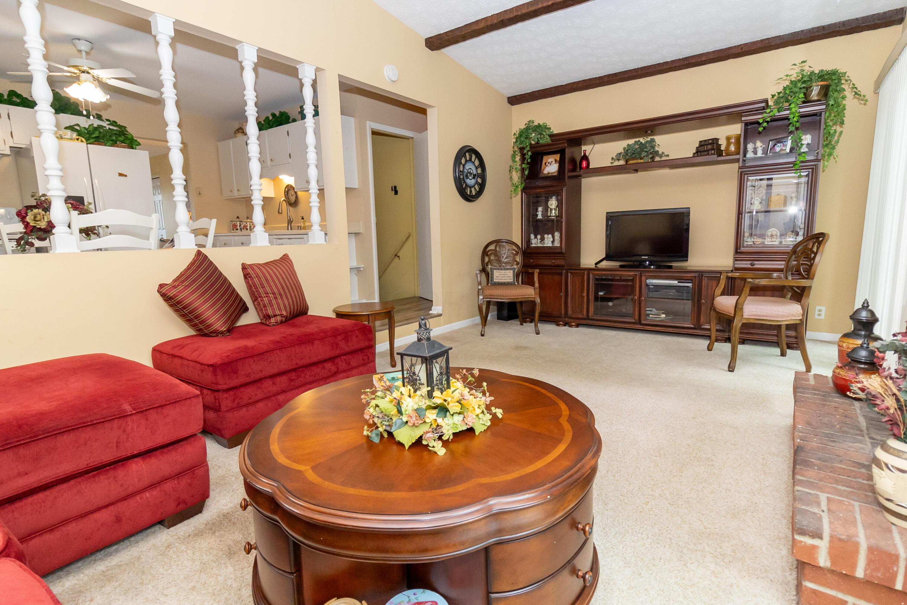 245 Hubbard Road Galloway, OH 43119 - Photo 14 of 23 Family room