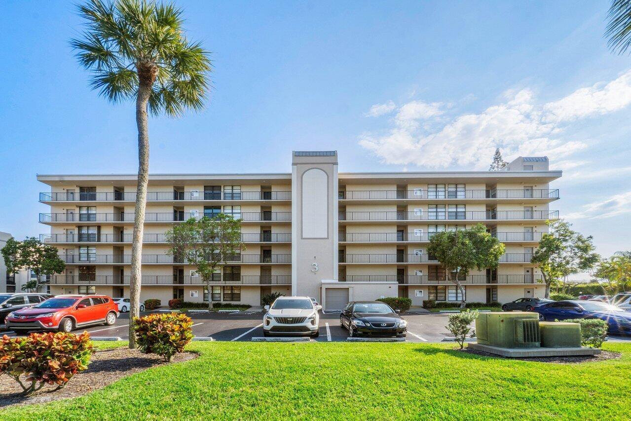 3 Royal Palm Way, Unit 504 Boca Raton, FL 33432 - Photo 13 of 17 001-3RoyalPalmWay-BocaRaton-FL-33432-SMA
