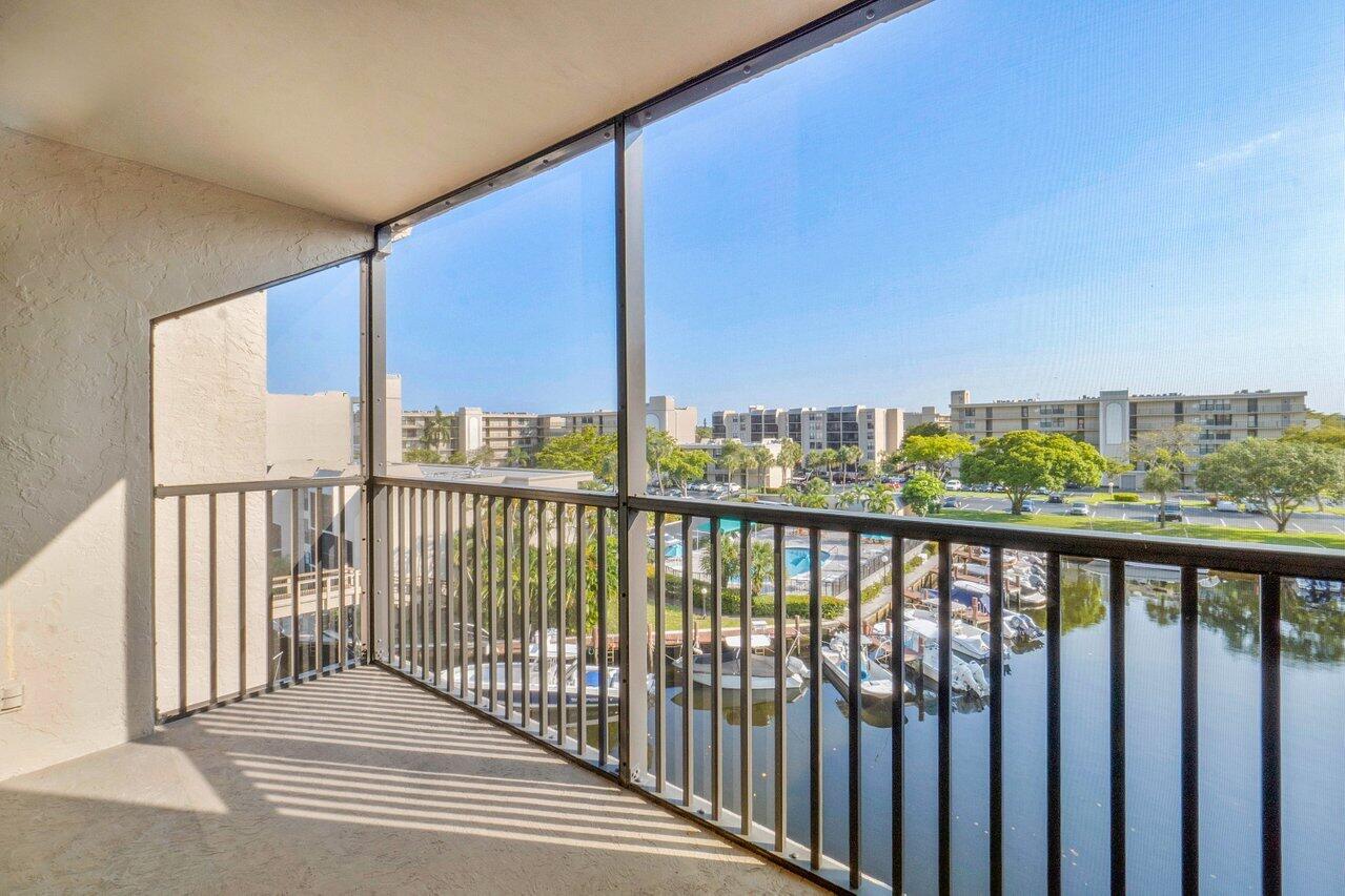 3 Royal Palm Way, Unit 504 Boca Raton, FL 33432 - Photo 10 of 17 014-3RoyalPalmWay-BocaRaton-FL-33432-SMA