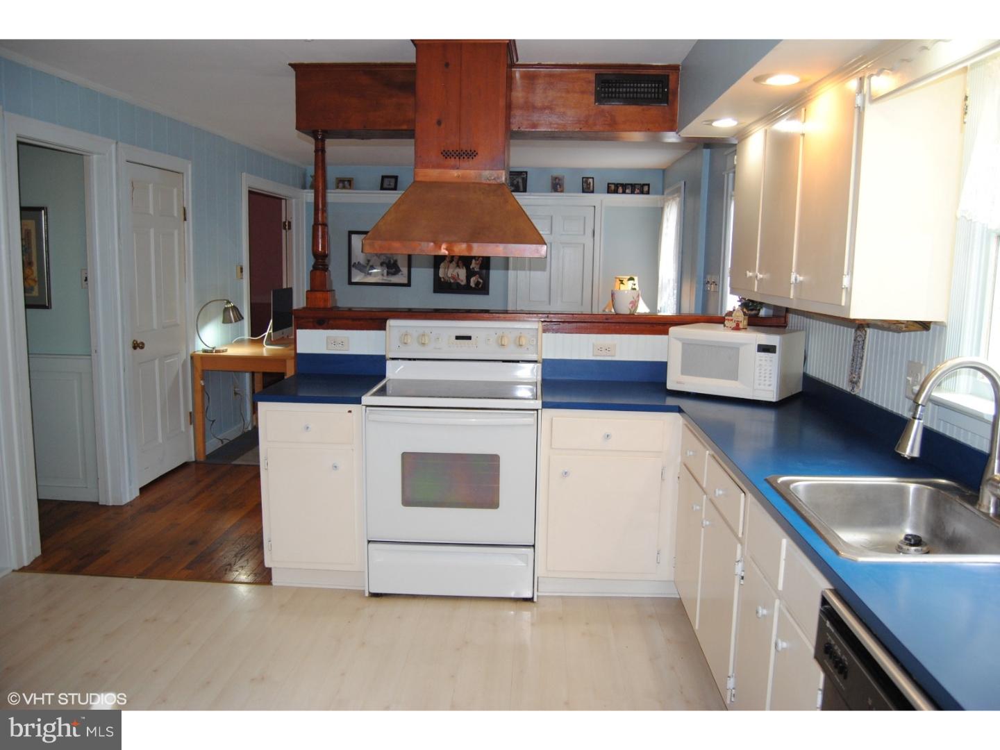 645 Spring Valley Road Doylestown, PA 18901 - Photo 6 of 25