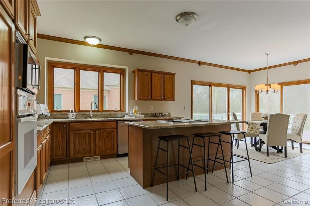281 Woodward Road Canton, MI 48188 - Photo 15 of 40 15IMG_6448.jpg