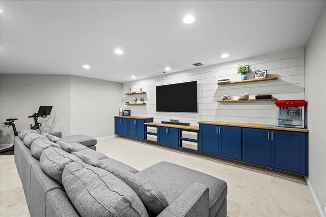 $1,500,000 | 995 Harvard Court, Highland Park, IL 60035