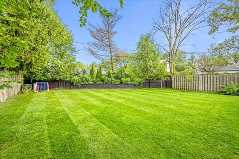$1,500,000 | 995 Harvard Court, Highland Park, IL 60035